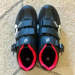 Peloton Cycling Shoes - Size 40 (Men 7, Women 9)
